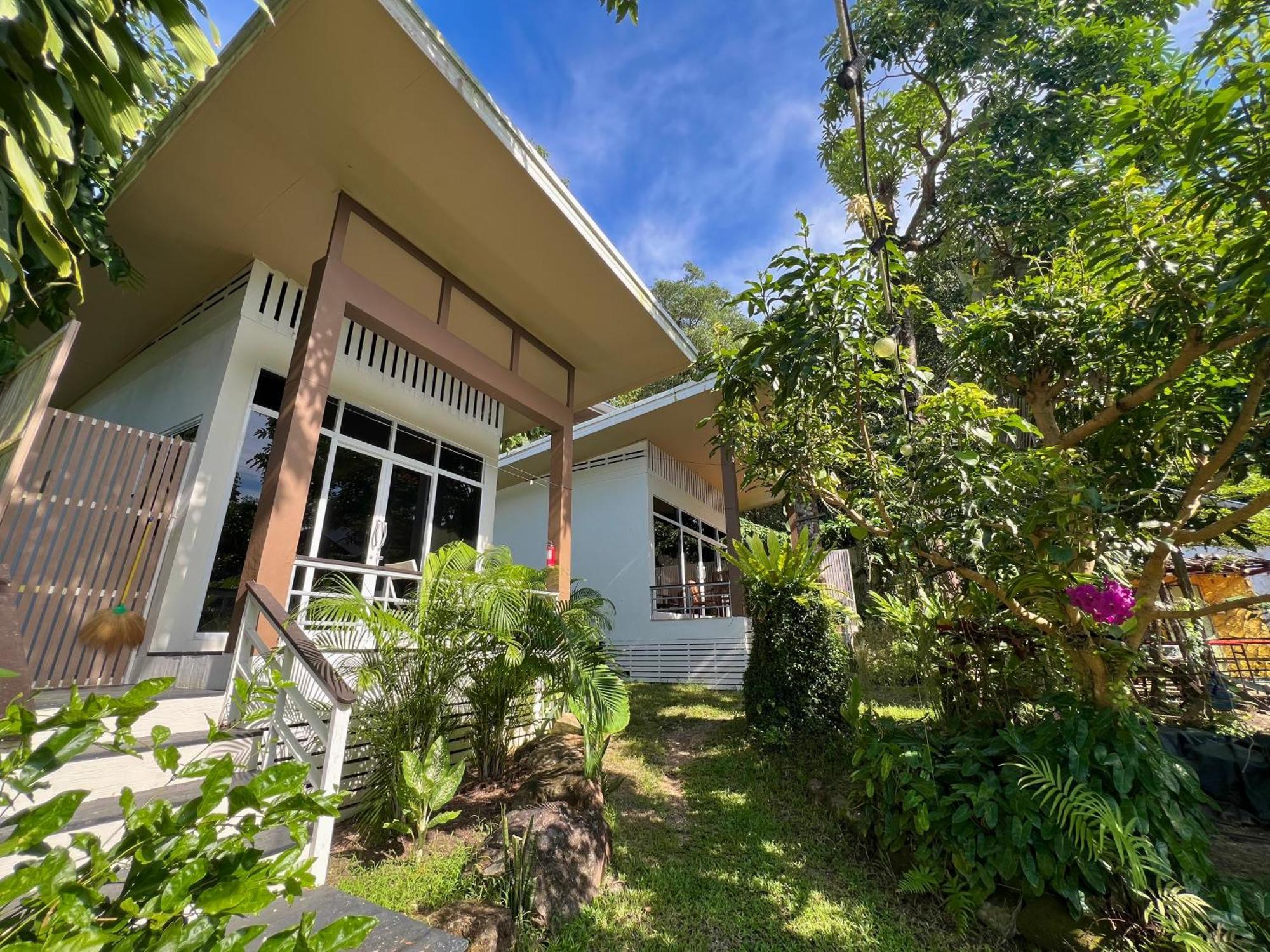 Beach Jungle Hotel Koh Chang Exterior photo